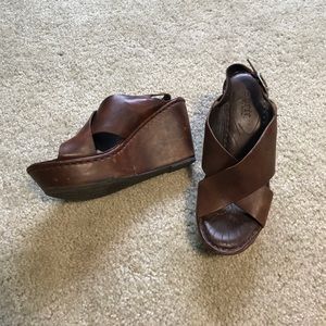 Nice leather born wedges 7.5-8